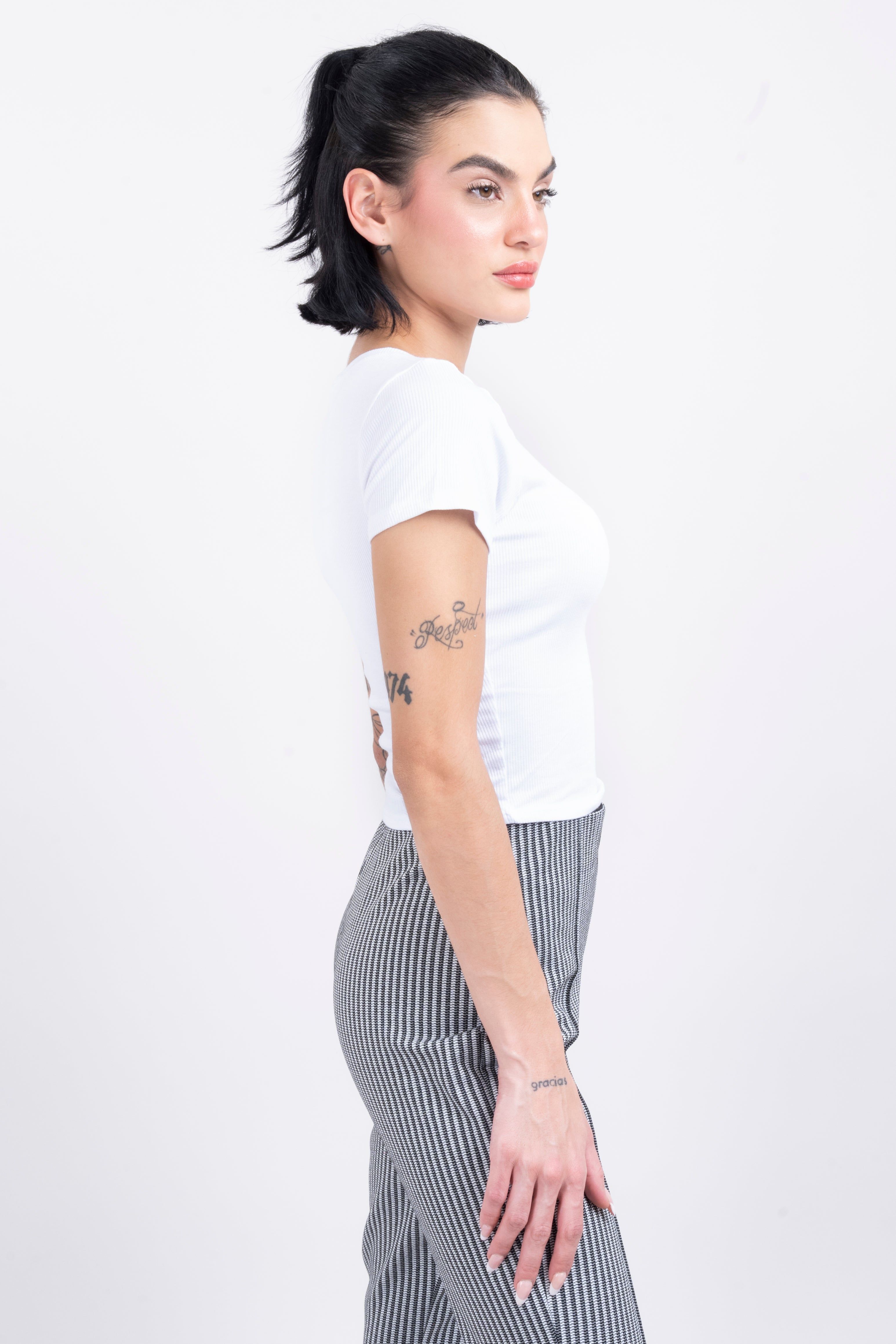 Top liso manga corta rib sold by Shasa product image thumbnail 3