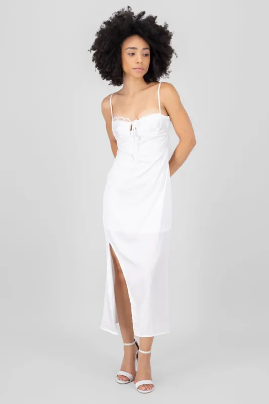 Vestido maxi satin detalle encaje sold by Shasa