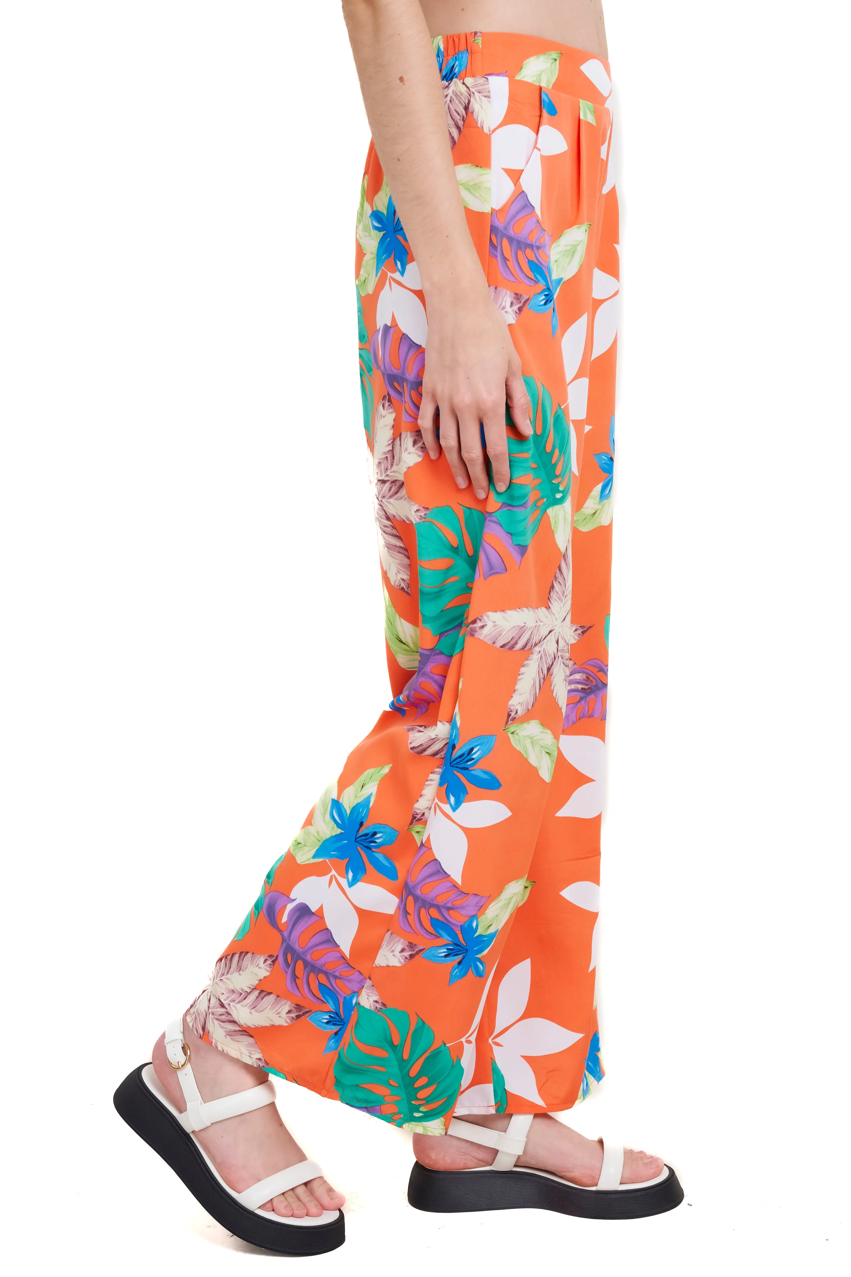 Pantalon amplio detalle pinzas estampado flores sold by Shasa product image thumbnail 3