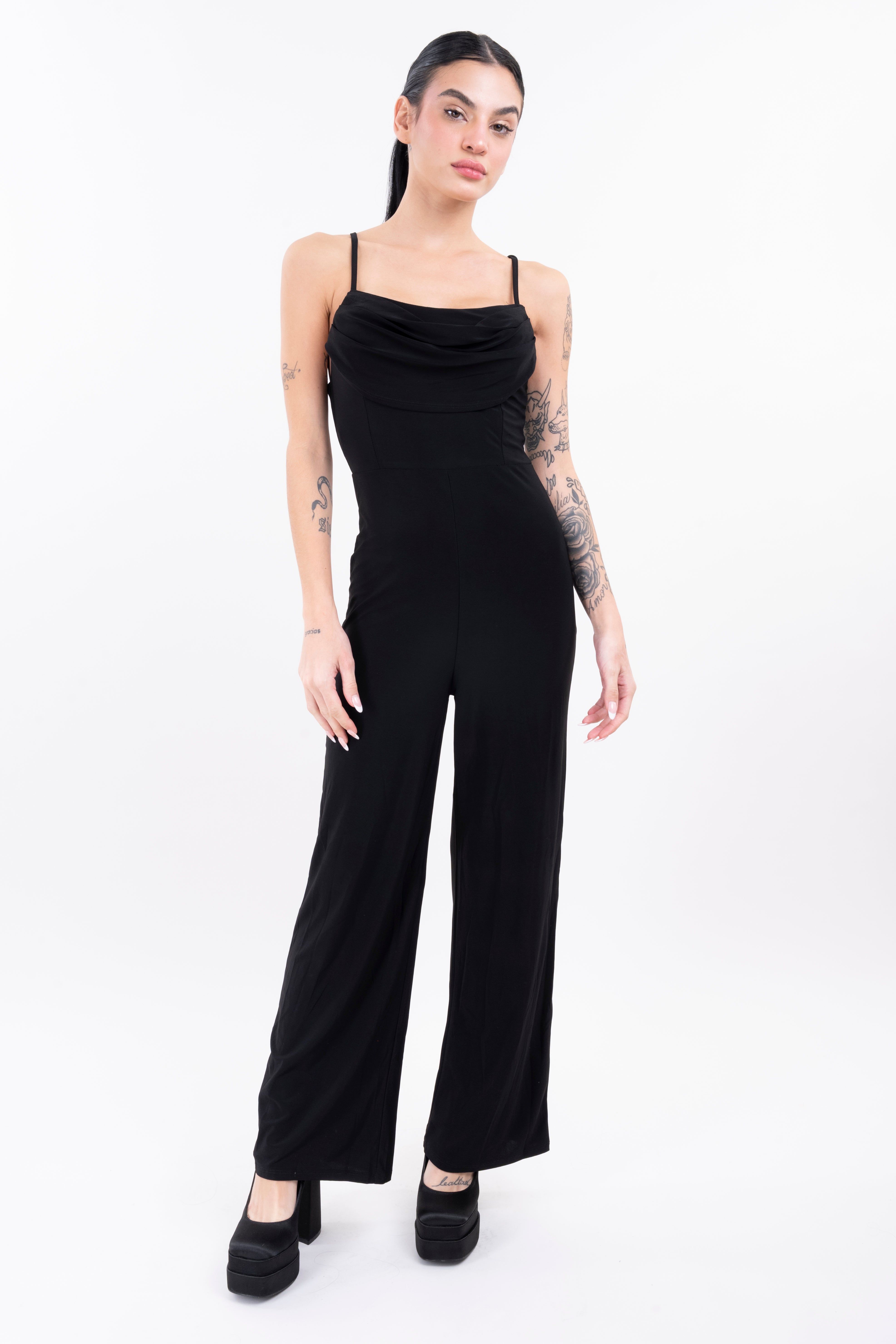 Jumpsuit monocolor escote drapeado sold by Shasa product image thumbnail 2