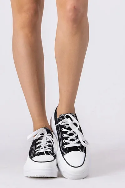 Tenis canvas plataforma chunky sold by Shasa