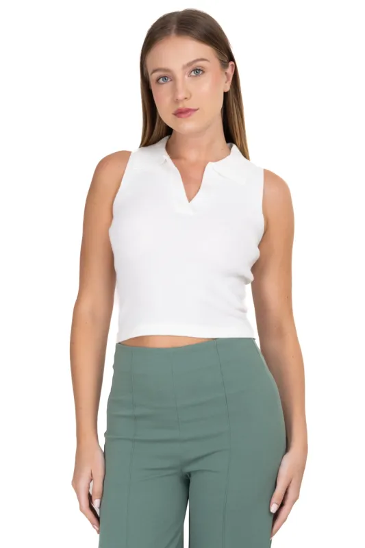 Top tejido acanalado cuello polo sold by Shasa