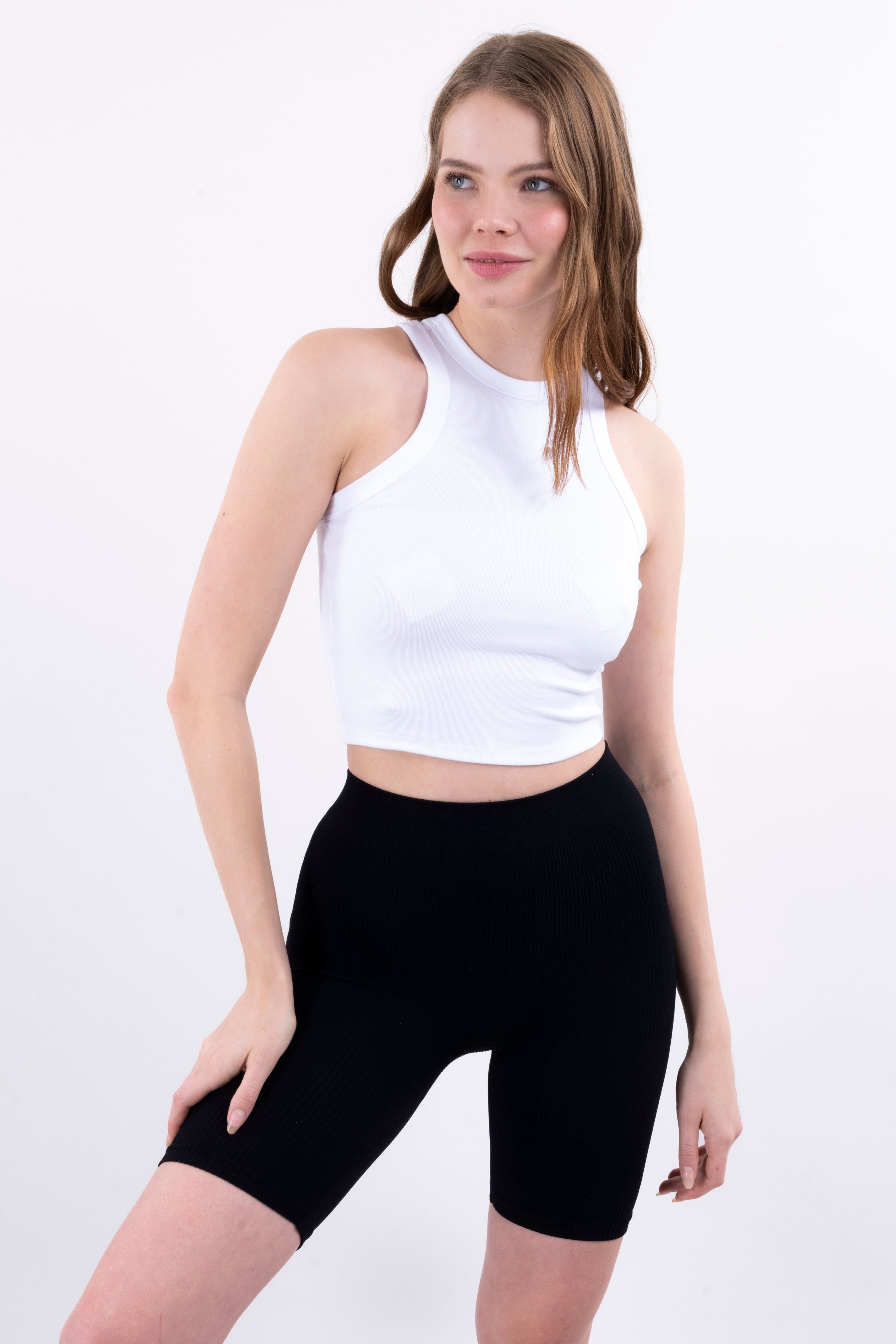 Top liso cuello redondo sold by Shasa