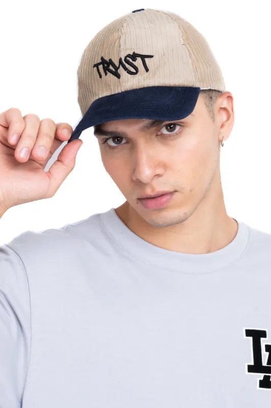 Gorra pana bordado Trust sold by Shasa