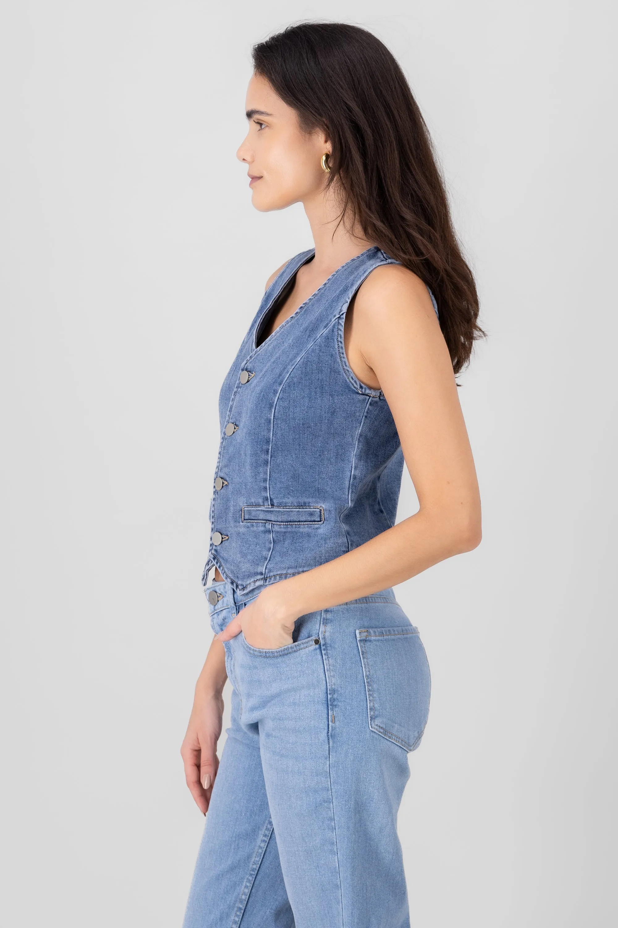 Chaleco sastre con cortes sold by Shasa product image thumbnail 3