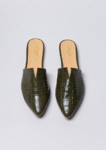 Flat mula corte v puntal cocodrilo sold by Shasa