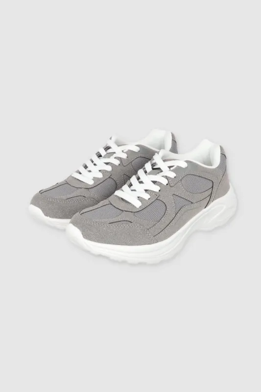 Tenis runner cortes mesh sold by Shasa