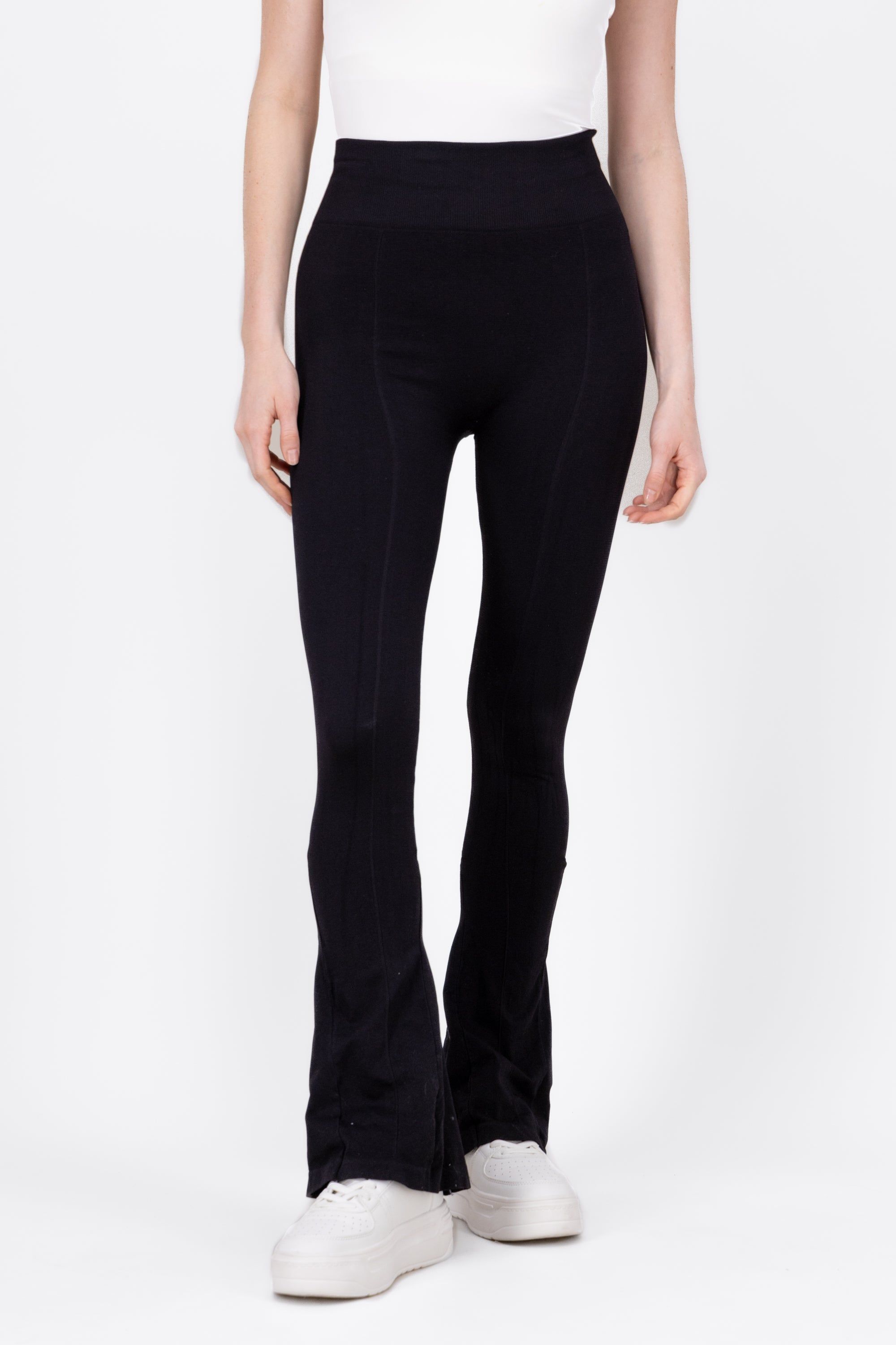 Pantalon Seamless Flare sold by Shasa product image thumbnail 2