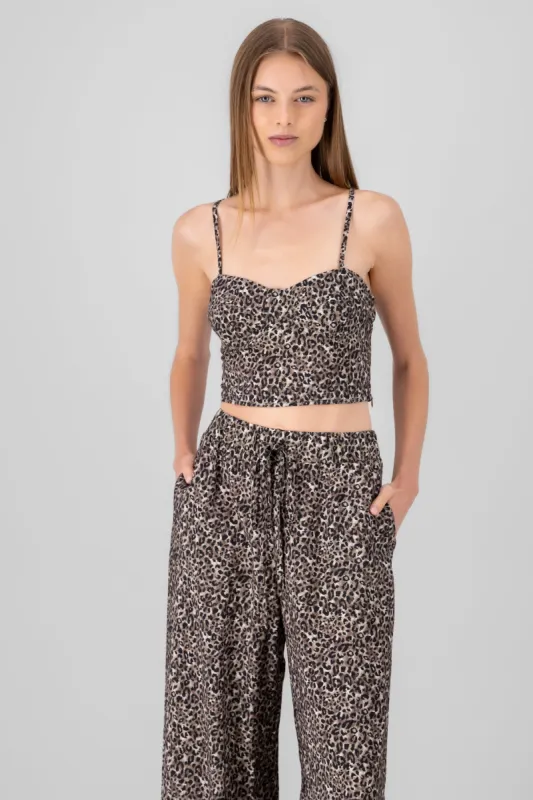 Top crop animal print tirantes sold by Shasa