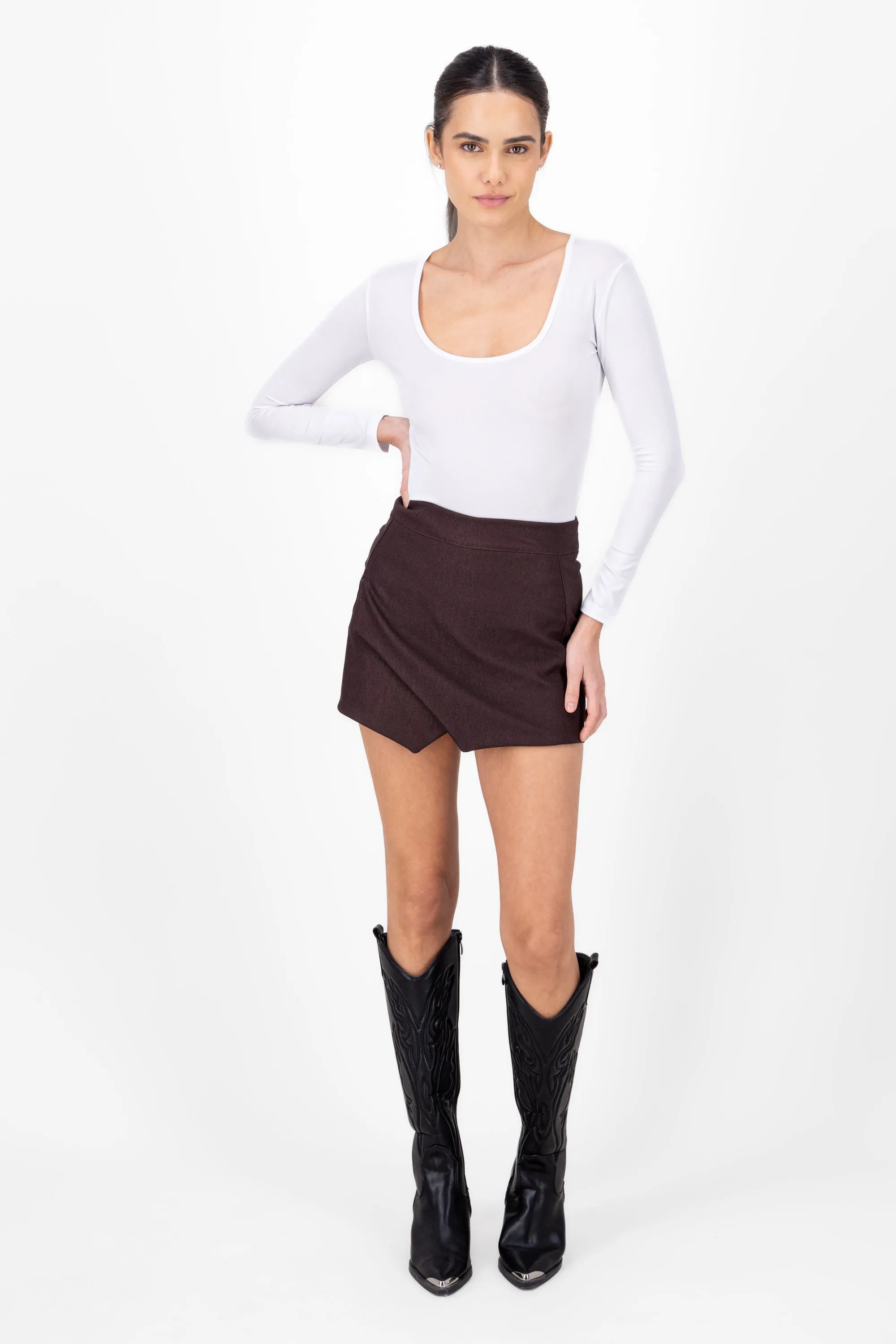 Falda Short Cruzada sold by Shasa