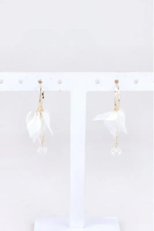 Aretes Flores Transparentes sold by Shasa