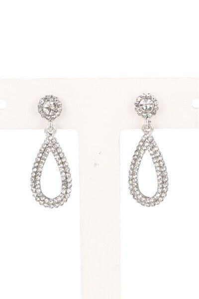 Aretes largos gota brillos sold by Shasa