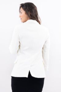 Saco botones bolsillo solapa sold by Shasa