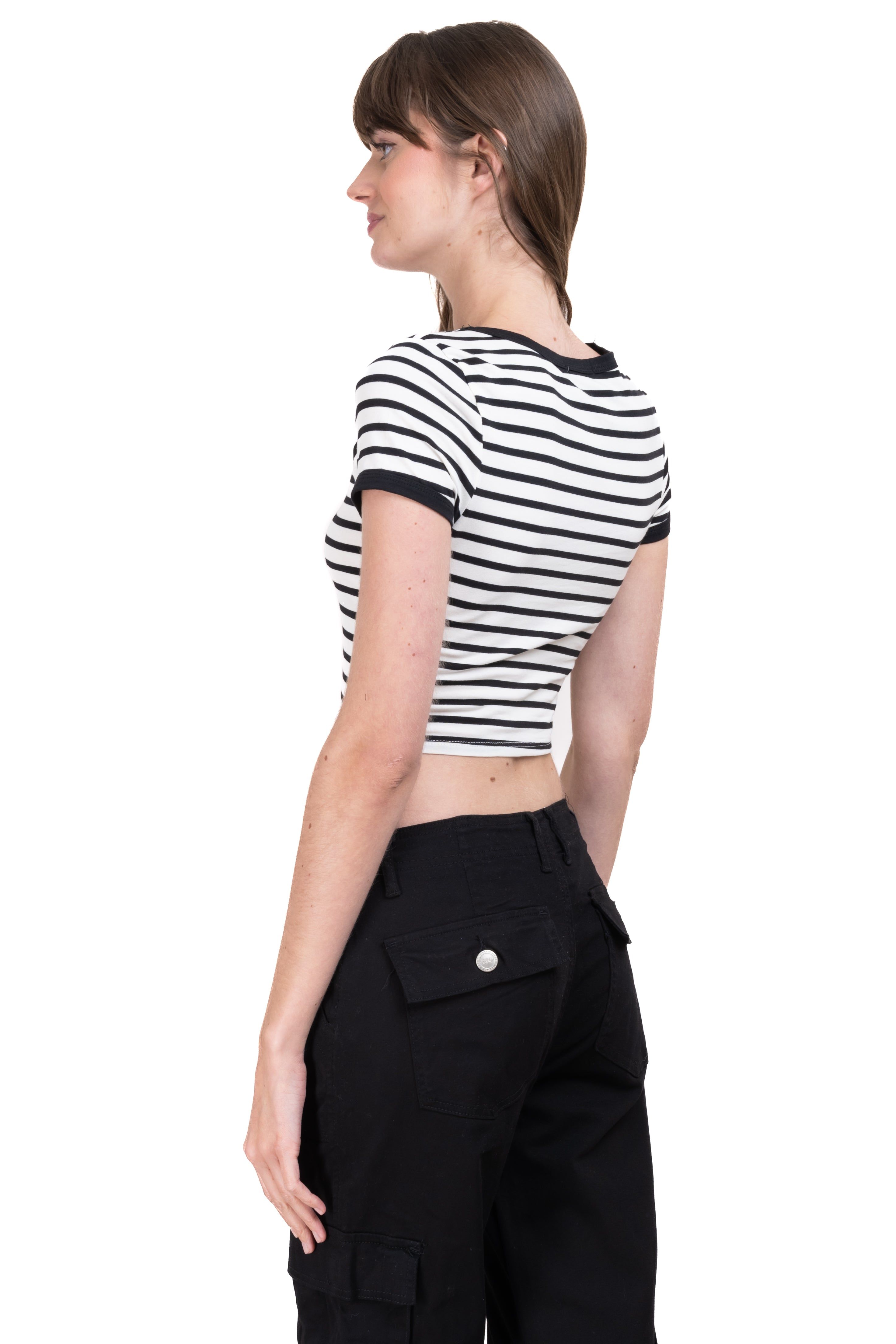 Playera crop líneas bicolor sold by Shasa product image thumbnail 4