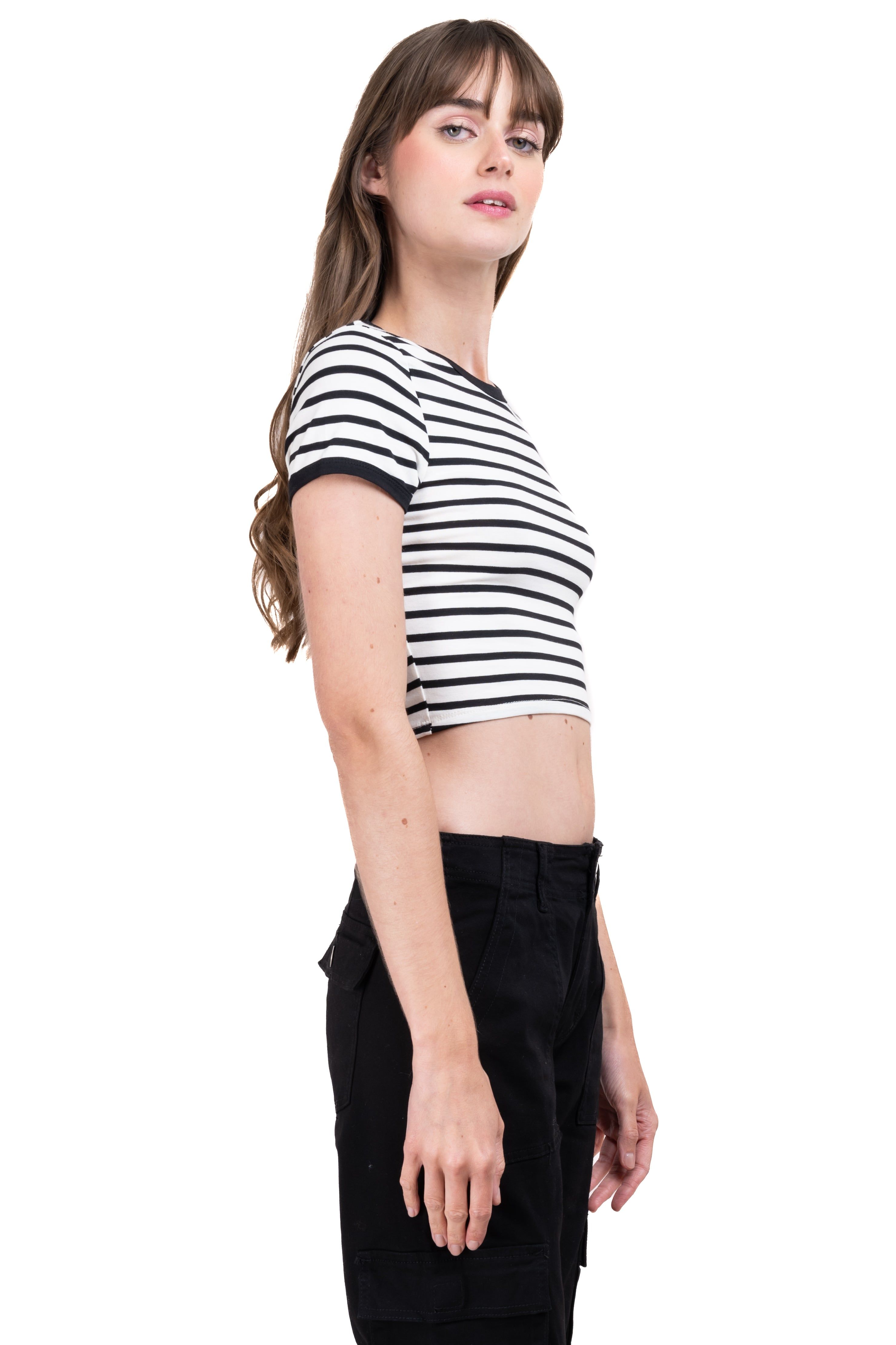 Playera crop líneas bicolor sold by Shasa product image thumbnail 3