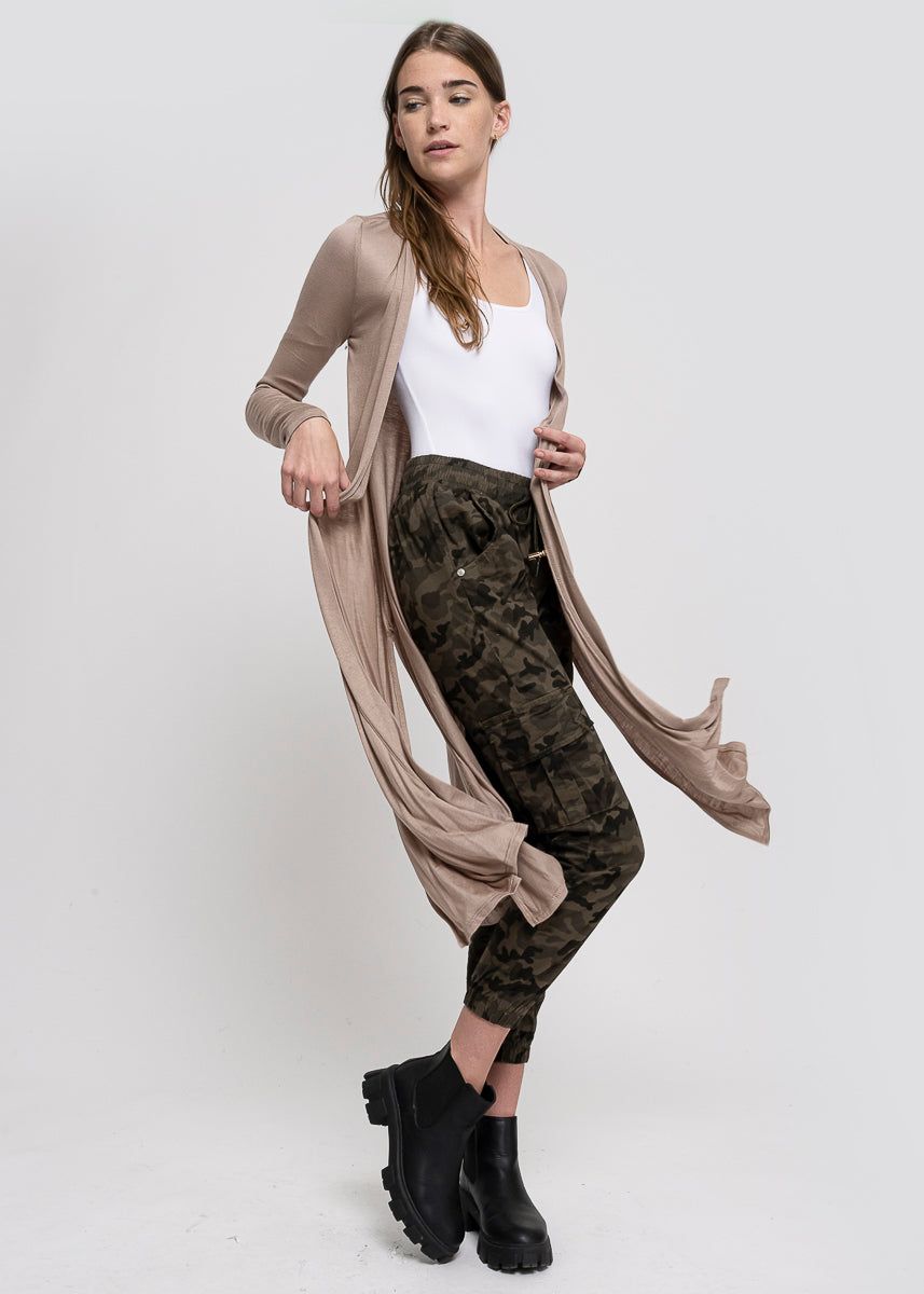 Cárdigan largo aberturas laterales sold by Shasa