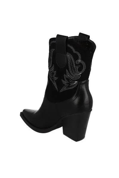 Botín vaquero suede costuras efecto piel sold by Shasa product image thumbnail 4