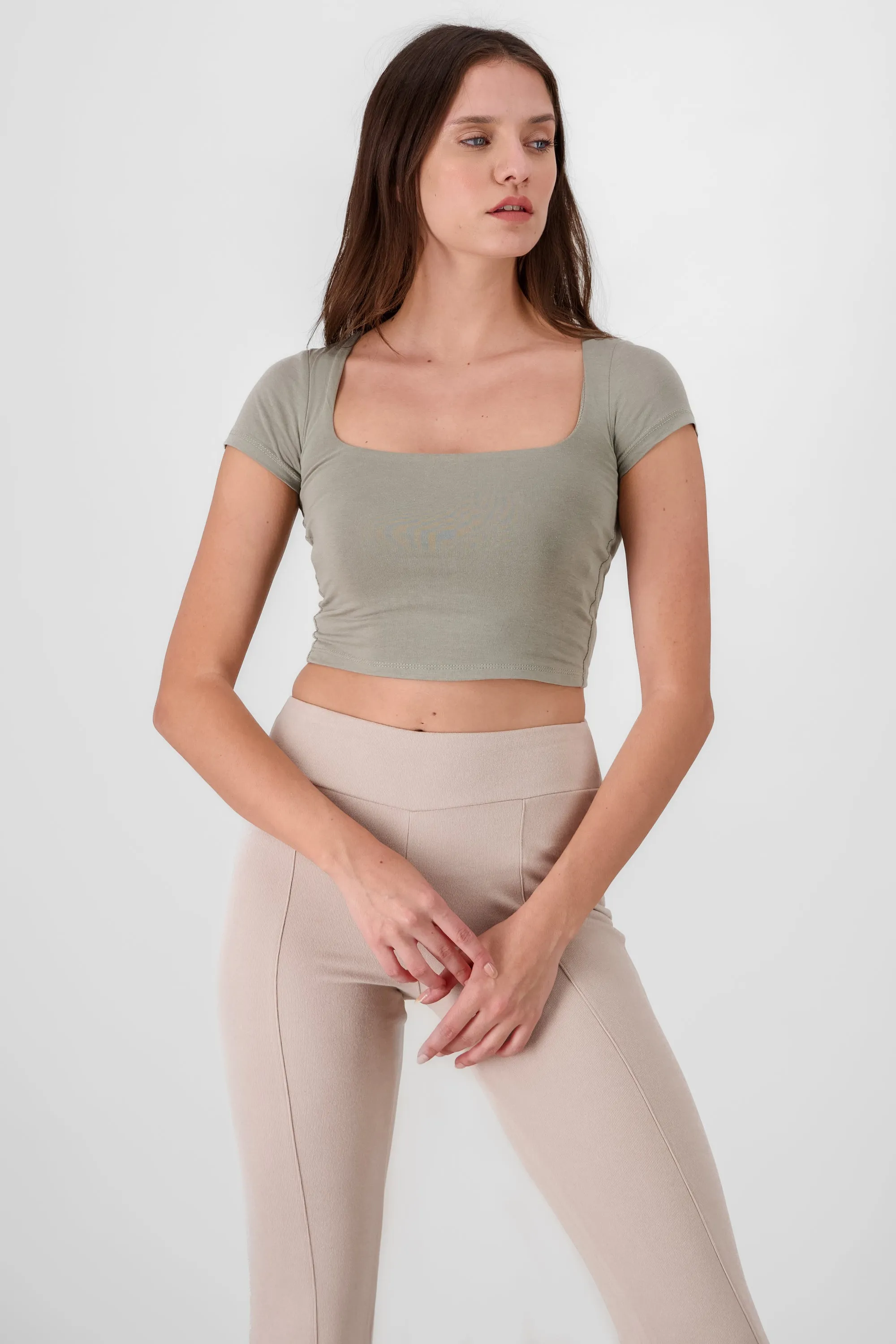 Top escote cuadrado doble tela sold by Shasa