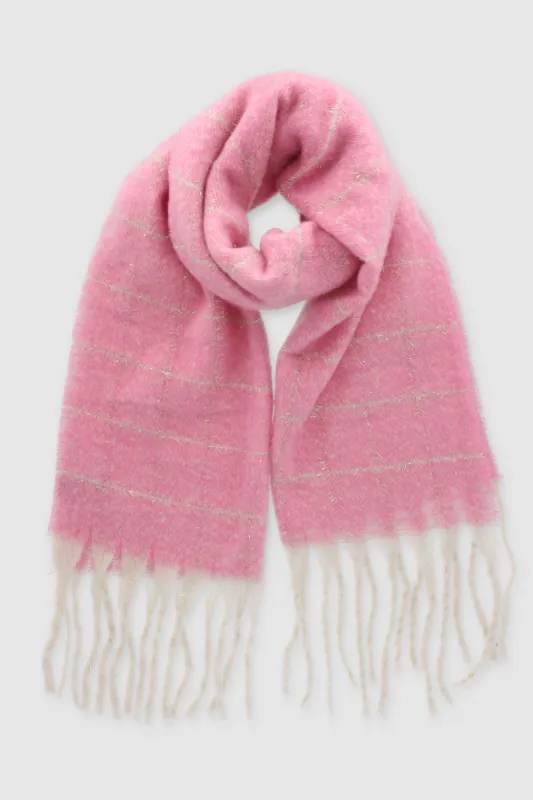 Bufanda flecos sold by Shasa