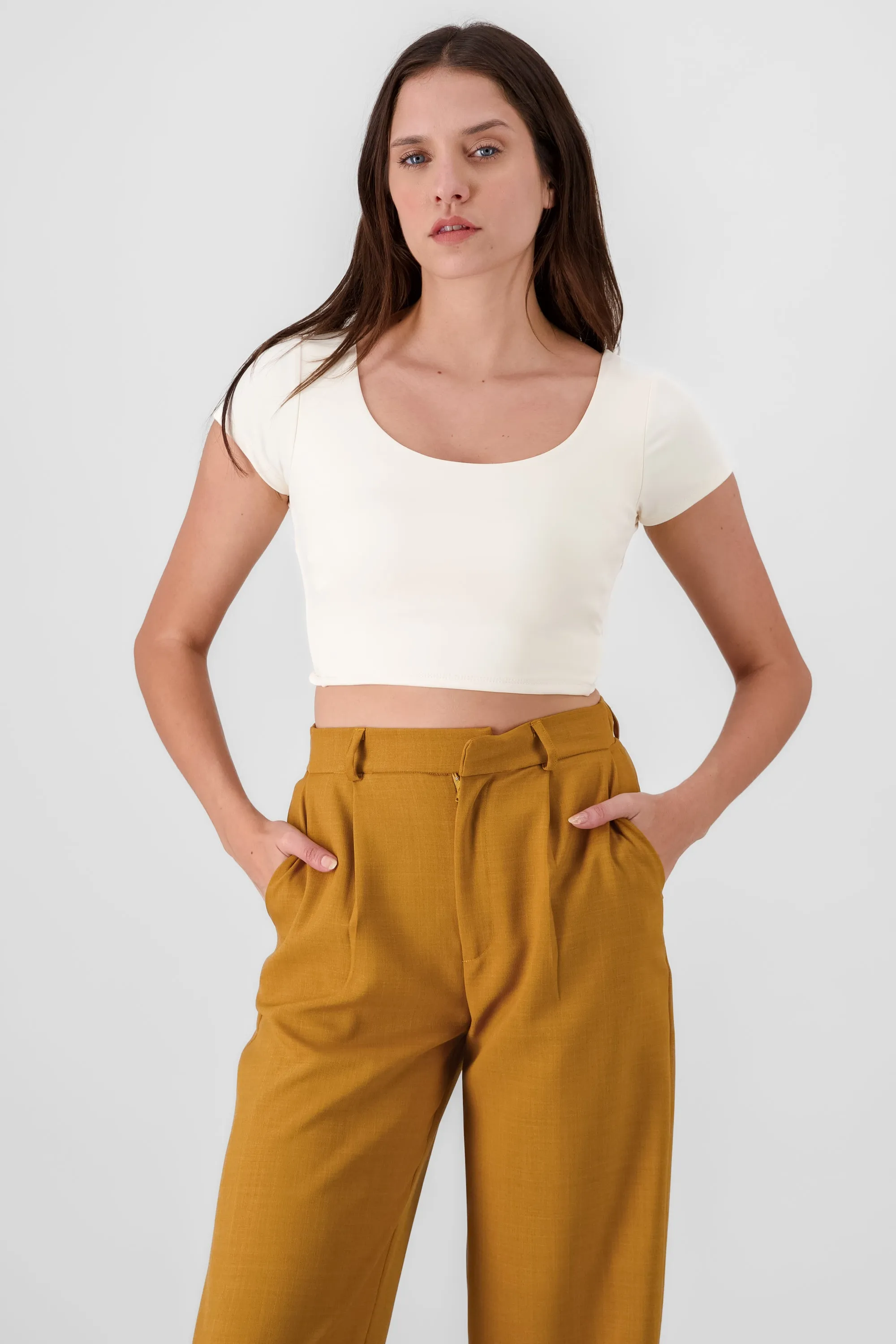 Top espalda abierta doble tela sold by Shasa