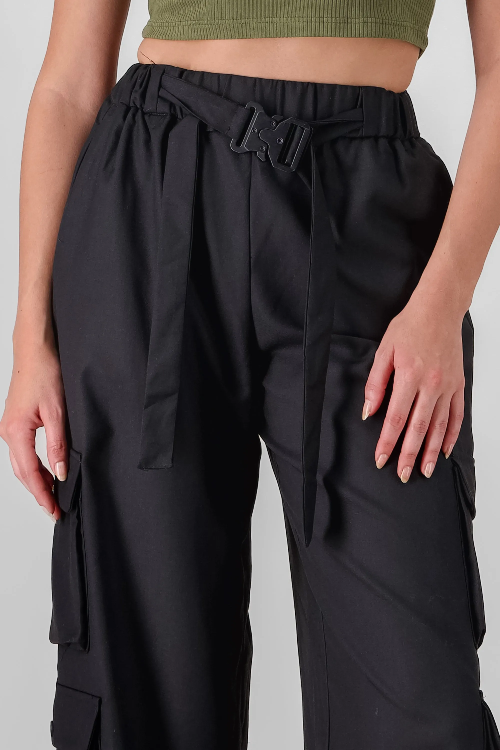 Pantalon cargo detalle cinturon sold by Shasa product image thumbnail 5