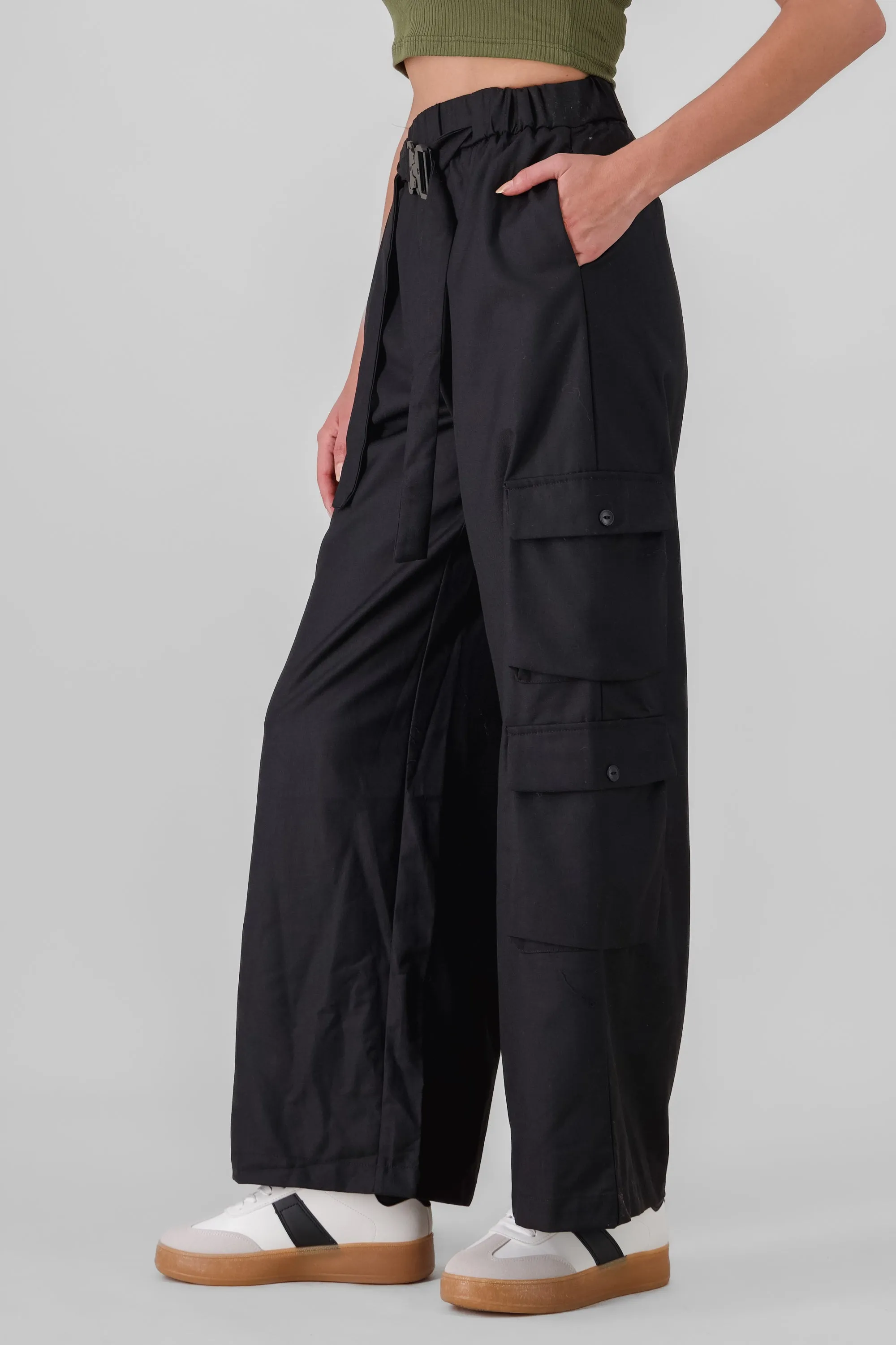Pantalon cargo detalle cinturon sold by Shasa product image thumbnail 3