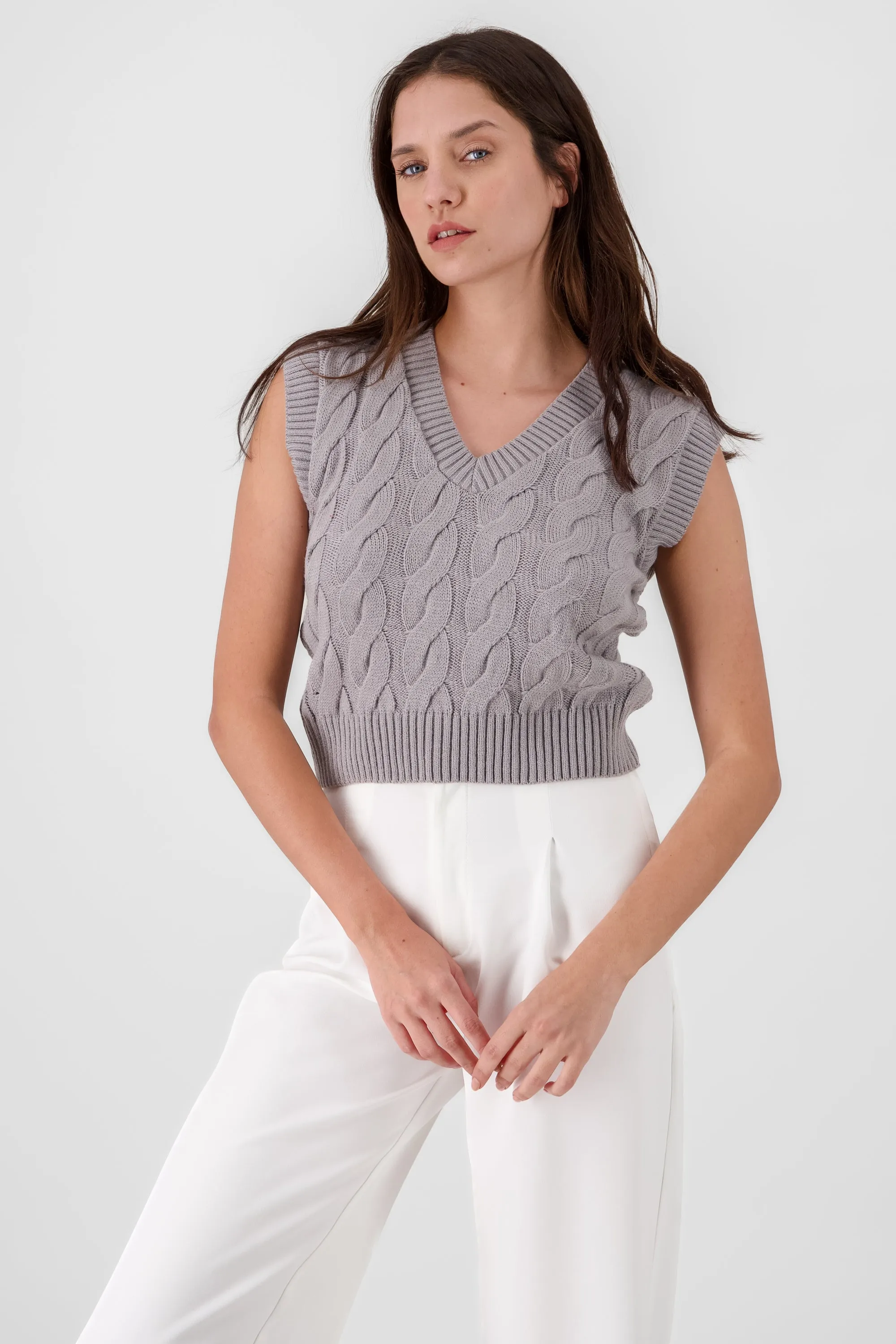 Chaleco cadena sold by Shasa