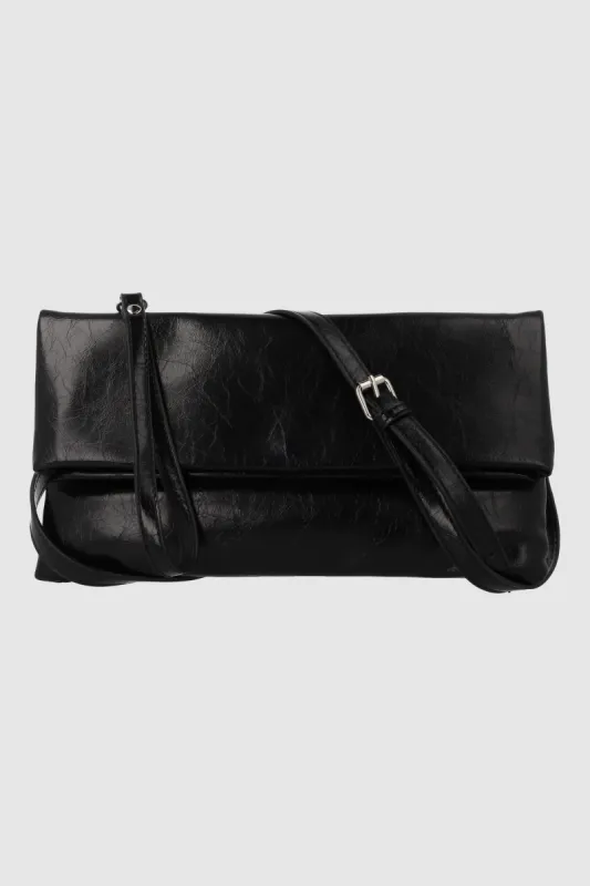 Bolsa clutch sobre metalizado sold by Shasa