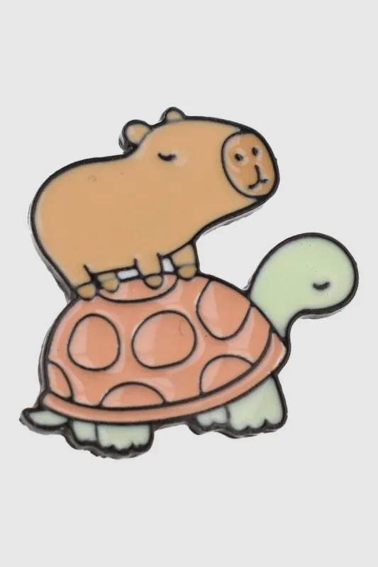 Pin capibara sobre tortuga sold by Shasa