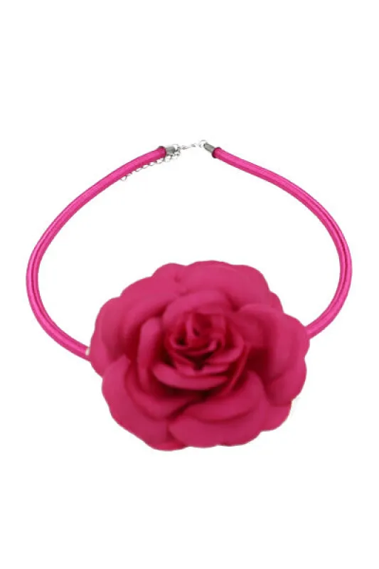 Choker flor tela sold by Shasa