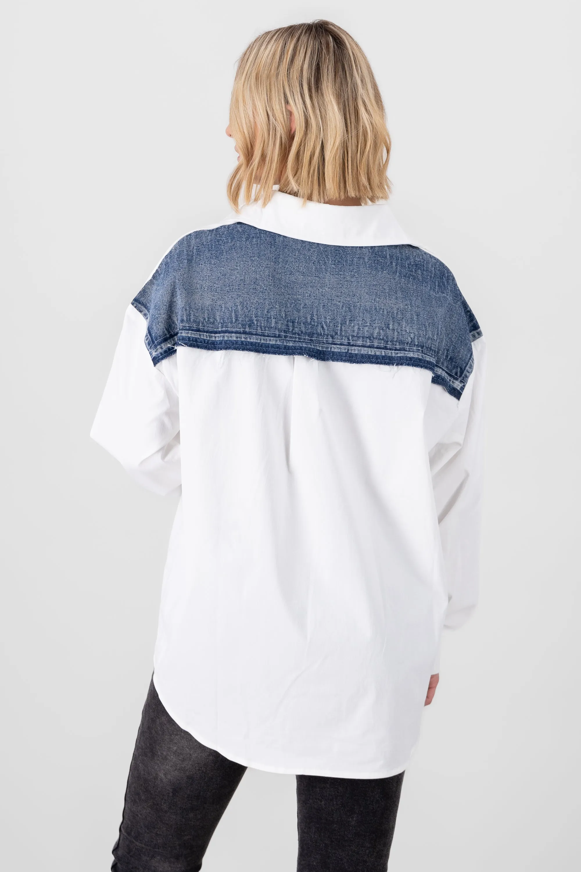 Camisa larga detalle bolsa denim sold by Shasa product image thumbnail 4