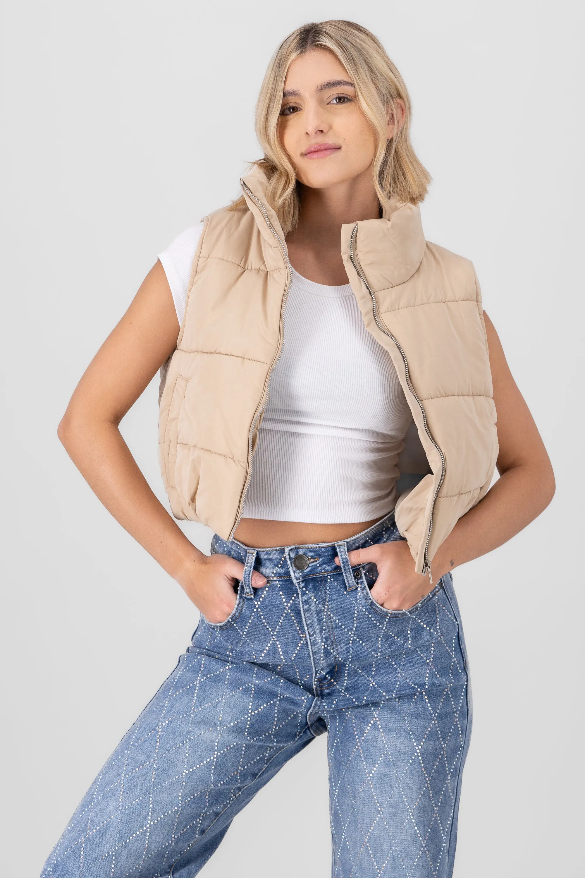 Chaleco corto capitonado sold by Shasa