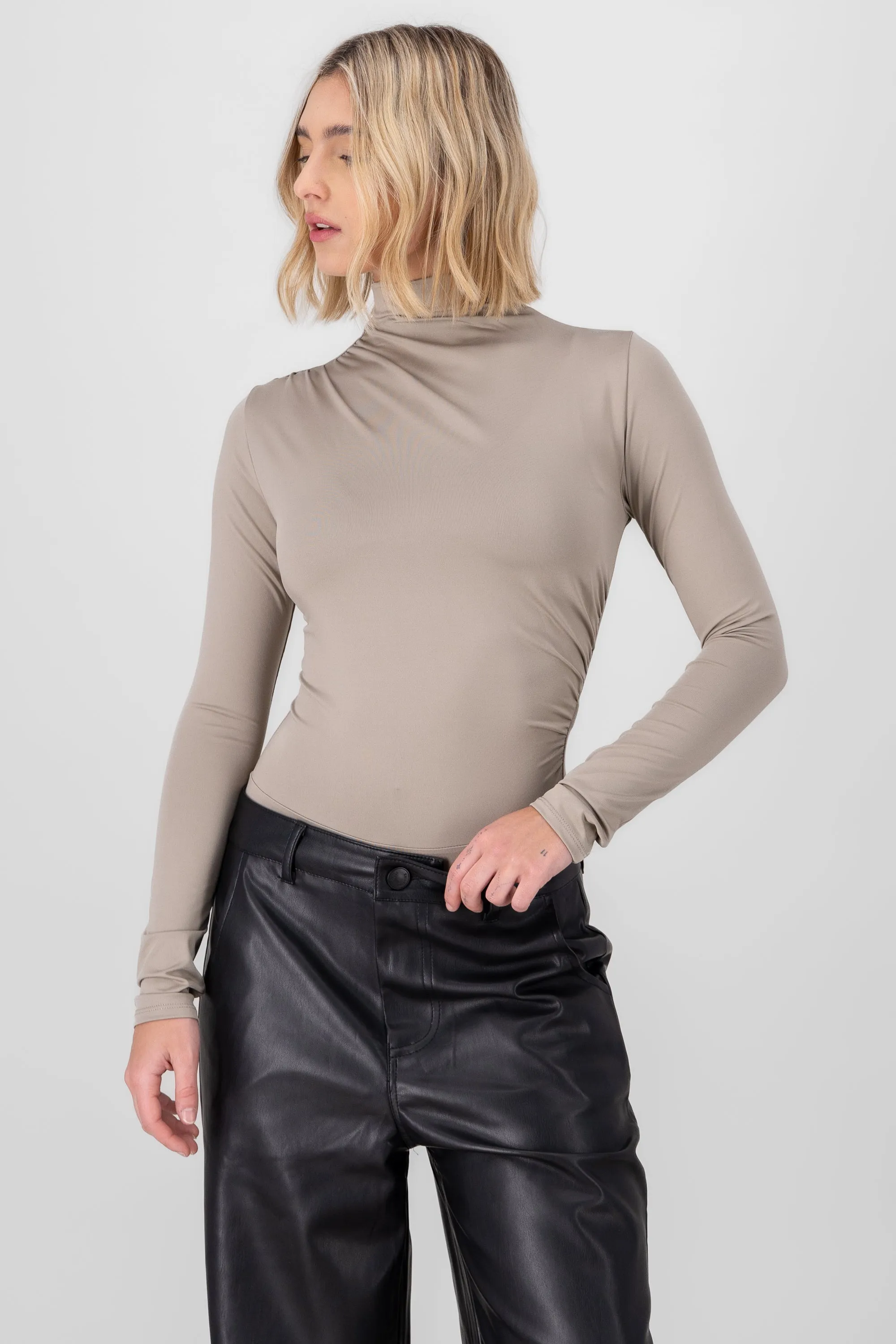 Body de manga larga fruncido sold by Shasa product image thumbnail 2