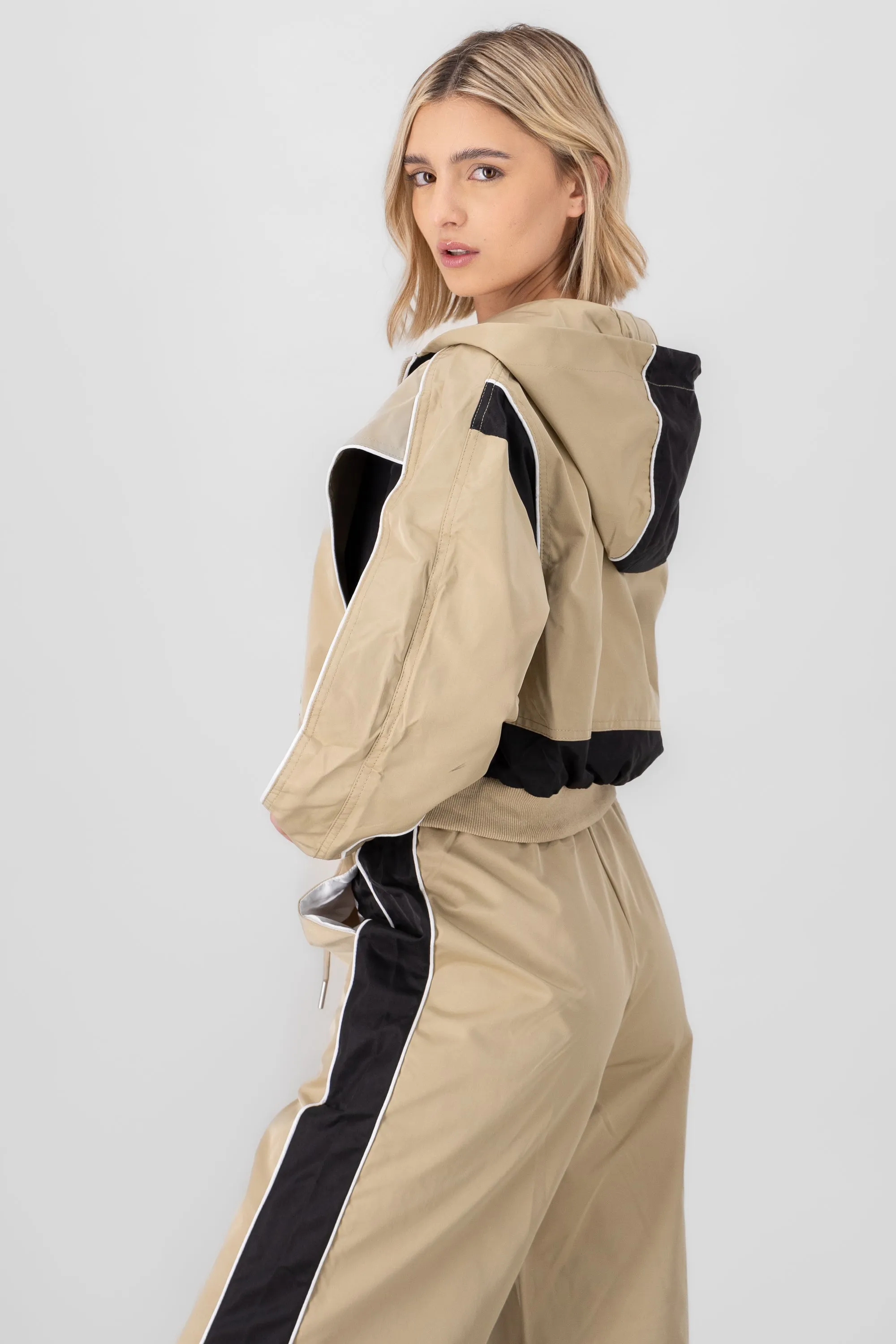 Chamarra ligera detalle contraste sold by Shasa product image thumbnail 3