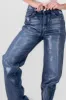 Jeans straight textura brillo sold by Shasa