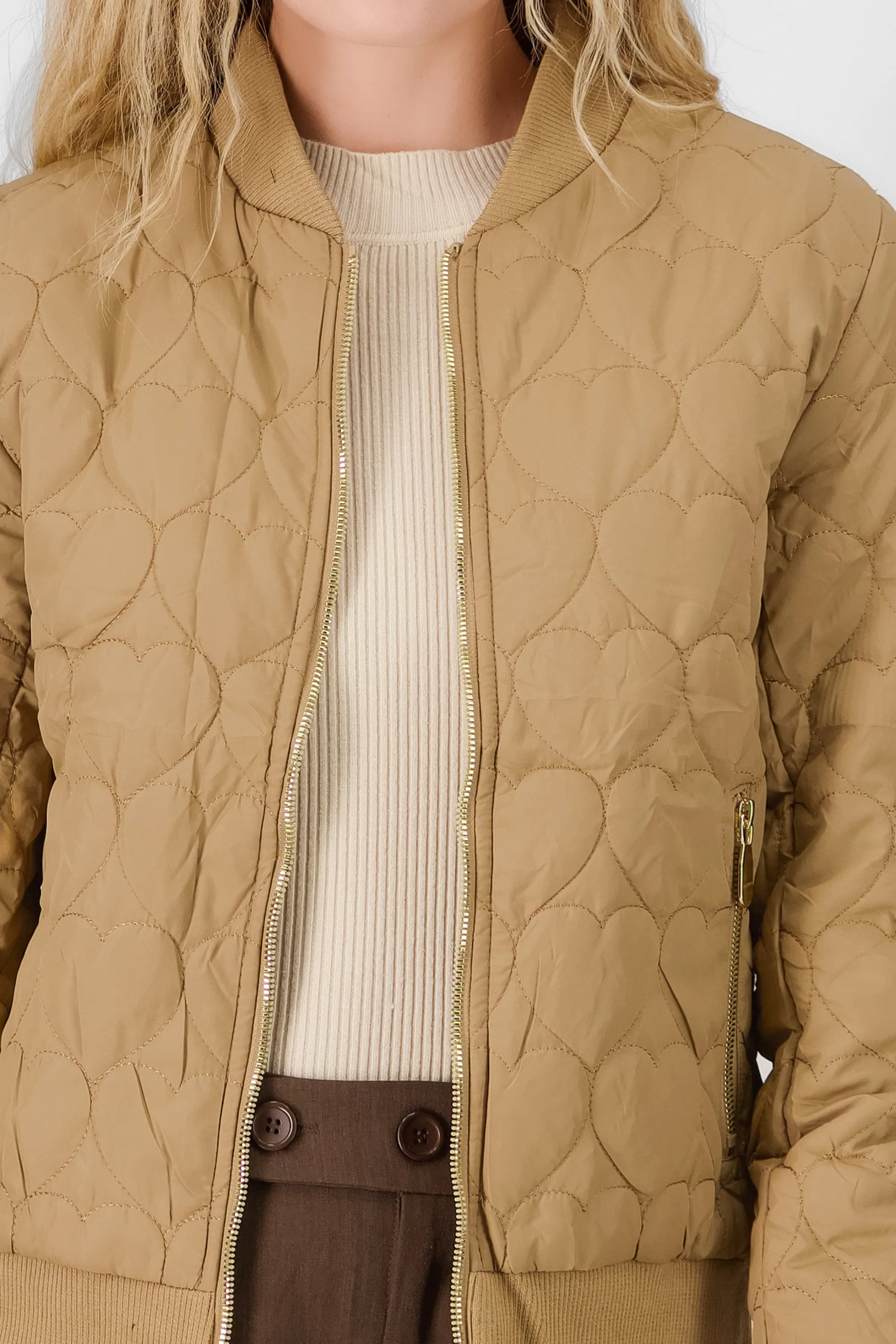 CHAMARRA BOMBER DETALLE CORAZONES sold by Shasa product image thumbnail 5