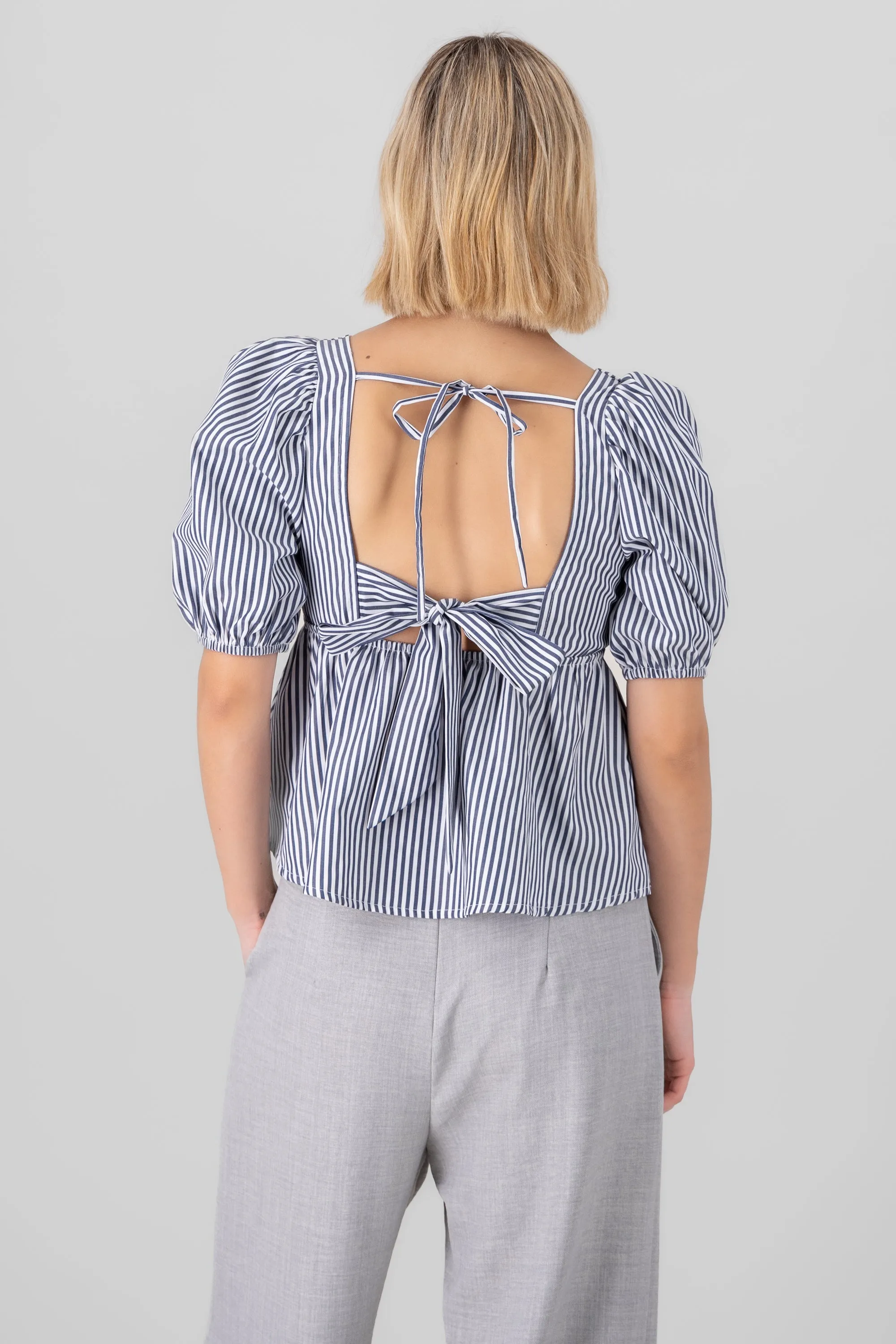 Blusa manga abullonada crop sold by Shasa product image thumbnail 4