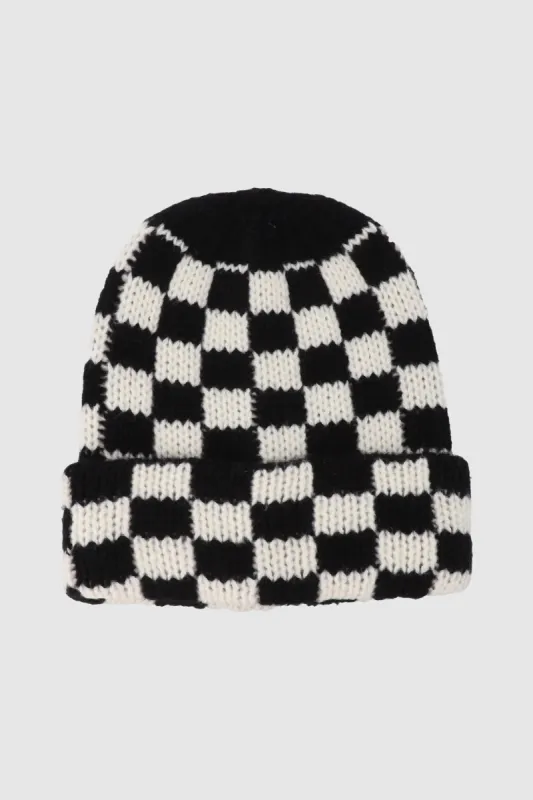 Gorro tejido cuadros sold by Shasa