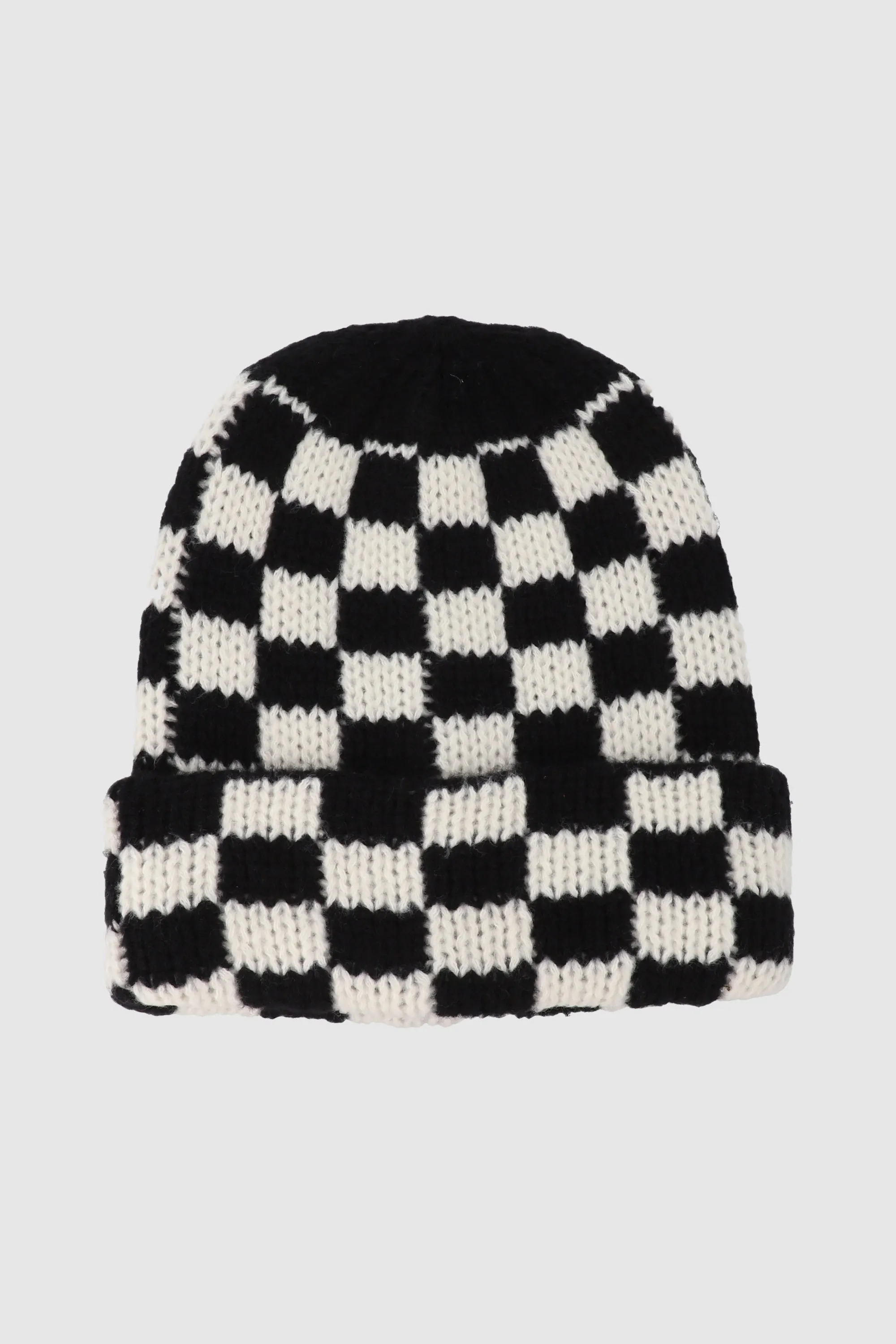 Gorro tejido cuadros sold by Shasa