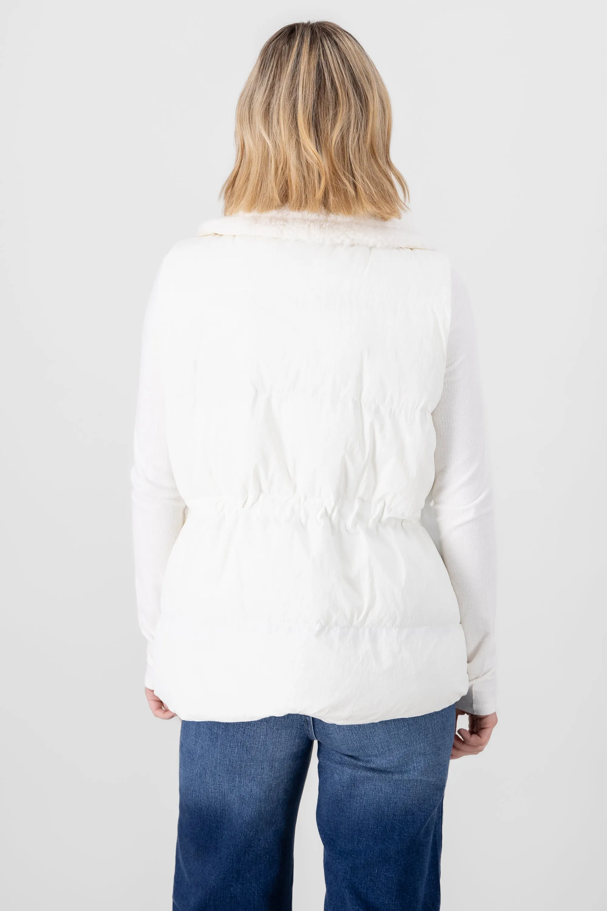 CHALECO DETALLE BORREGO sold by Shasa product image thumbnail 4