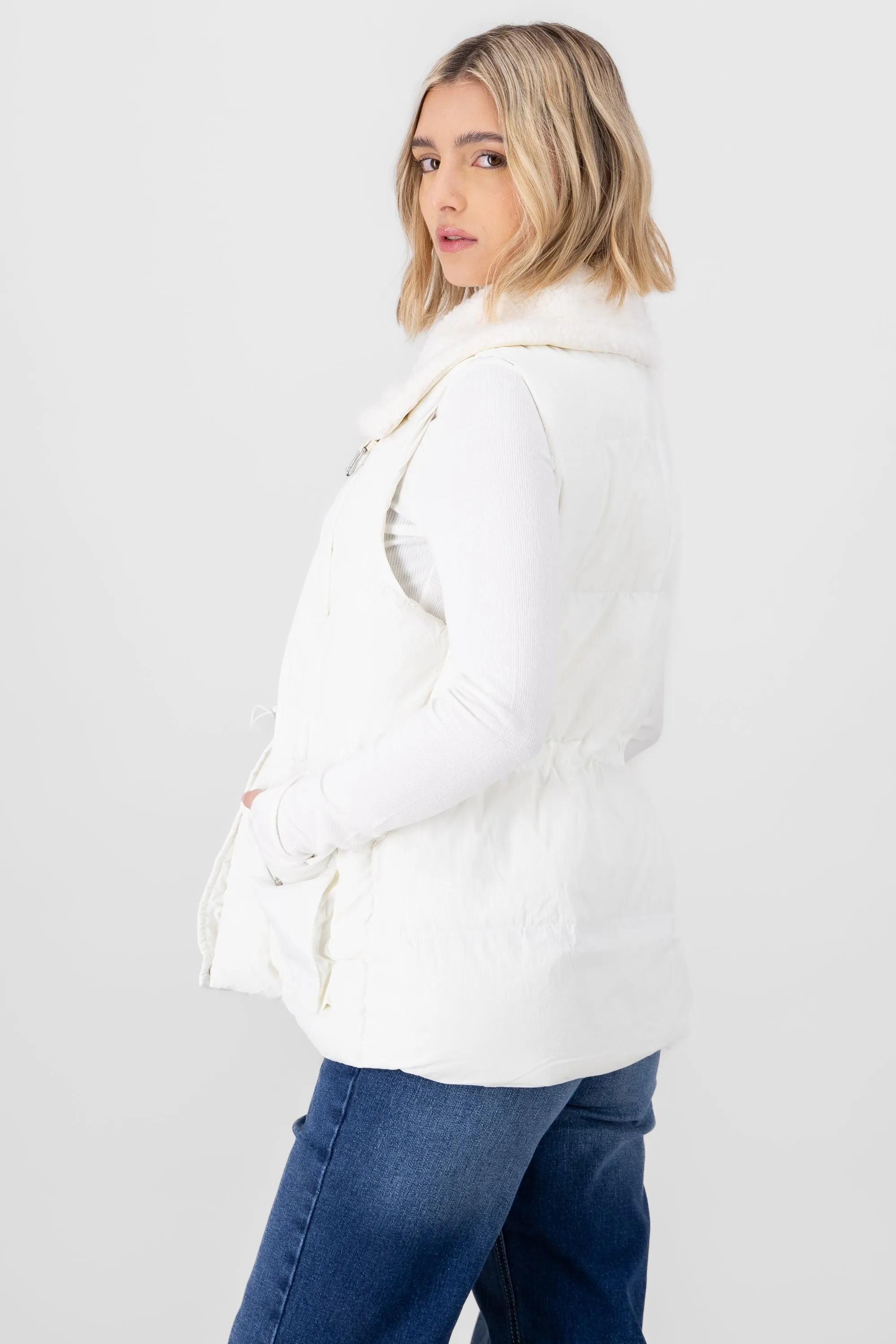 CHALECO DETALLE BORREGO sold by Shasa product image thumbnail 3