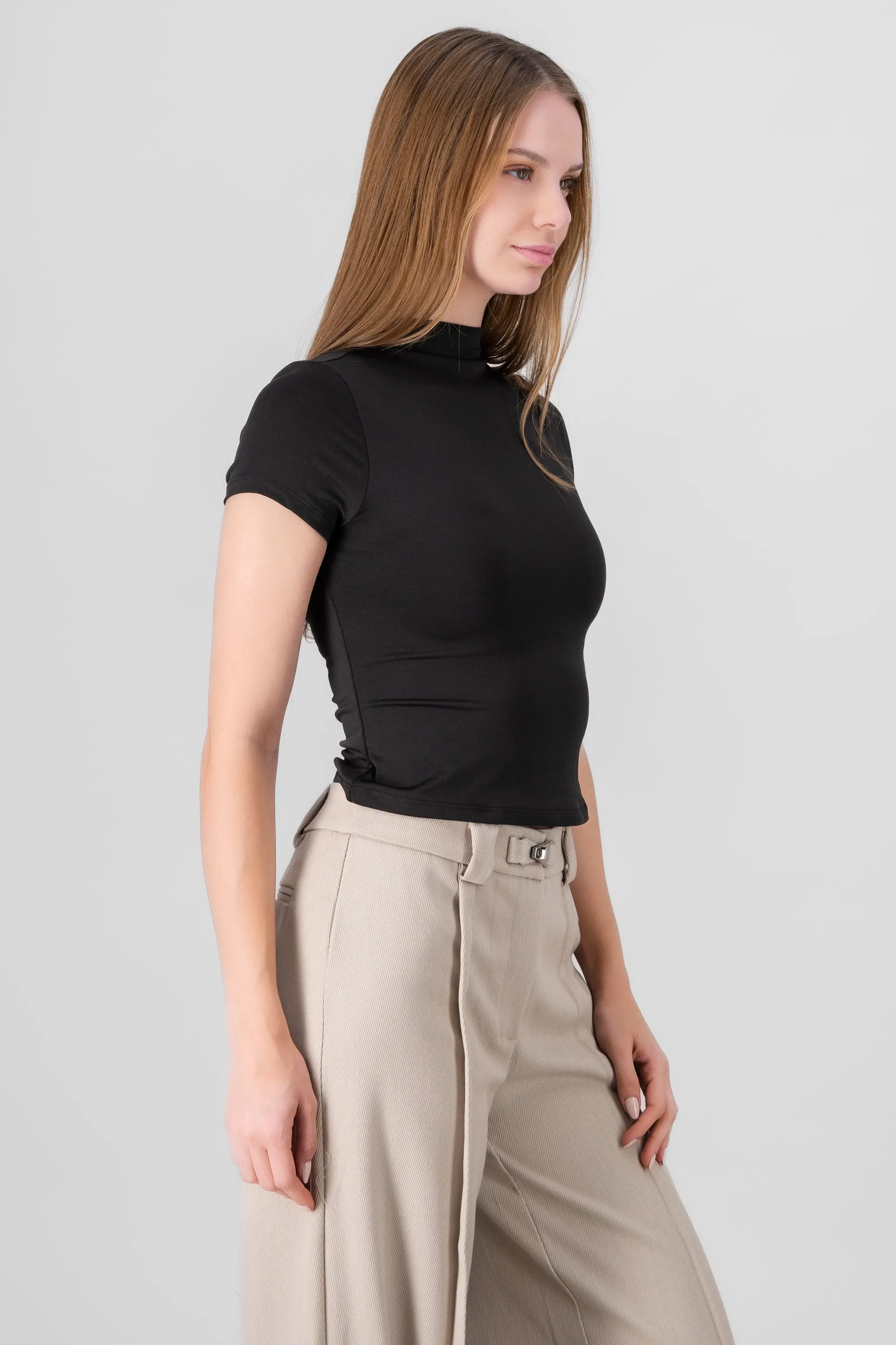 Top manga corta cuello alto sold by Shasa product image thumbnail 3