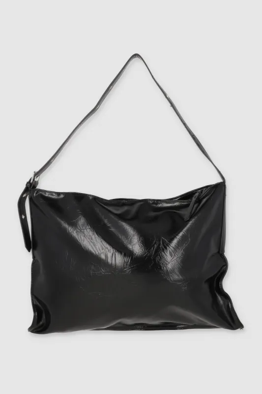 Bolsa tote grande efecto piel glossy sold by Shasa