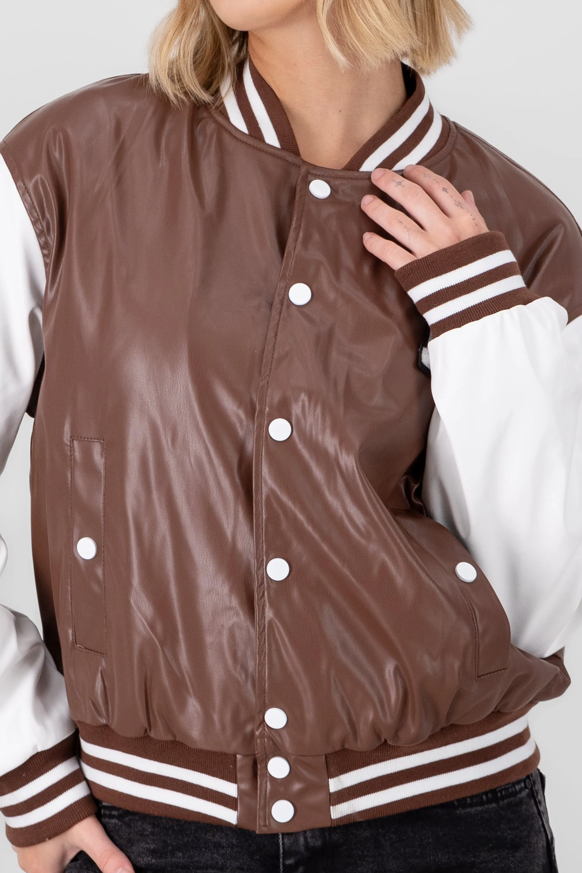 Bomber efecto piel parche sold by Shasa product image thumbnail 5