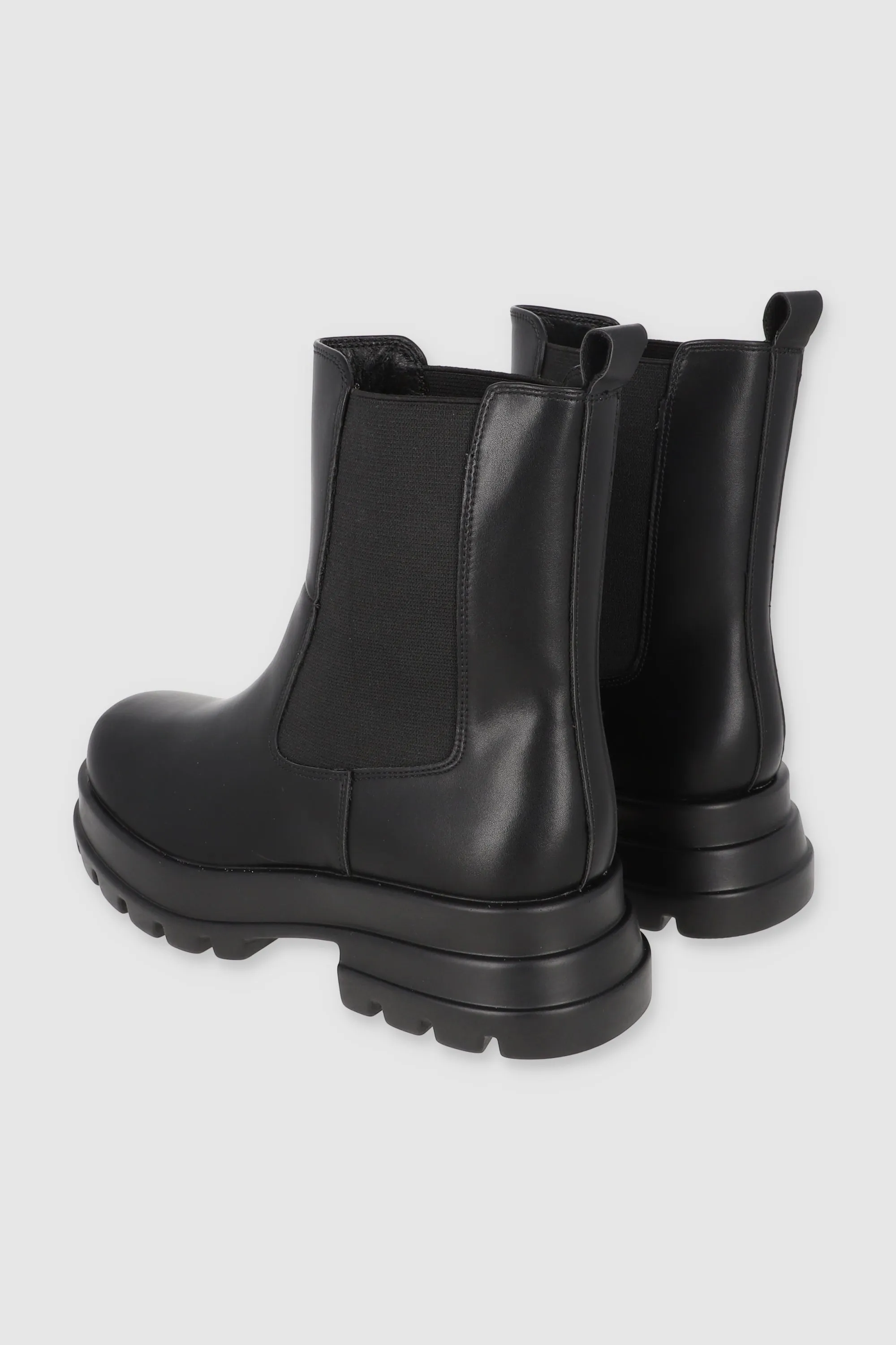 Botin chelsea bordes elasticos sold by Shasa product image thumbnail 4