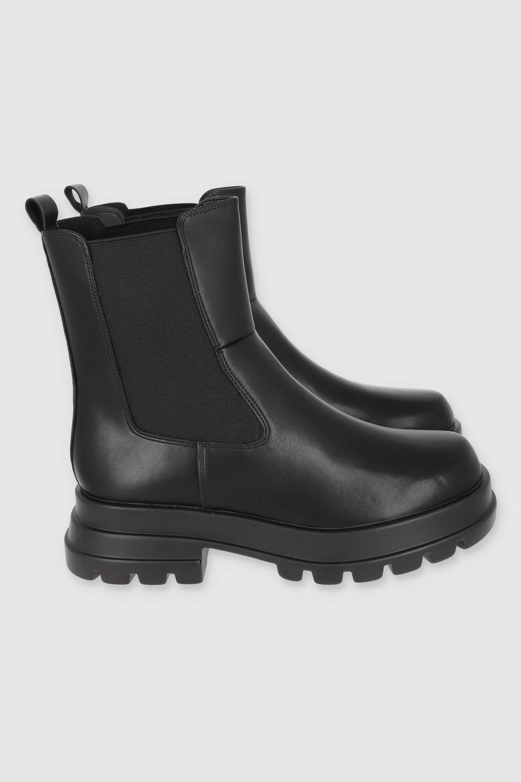 Botin chelsea bordes elasticos sold by Shasa product image thumbnail 3