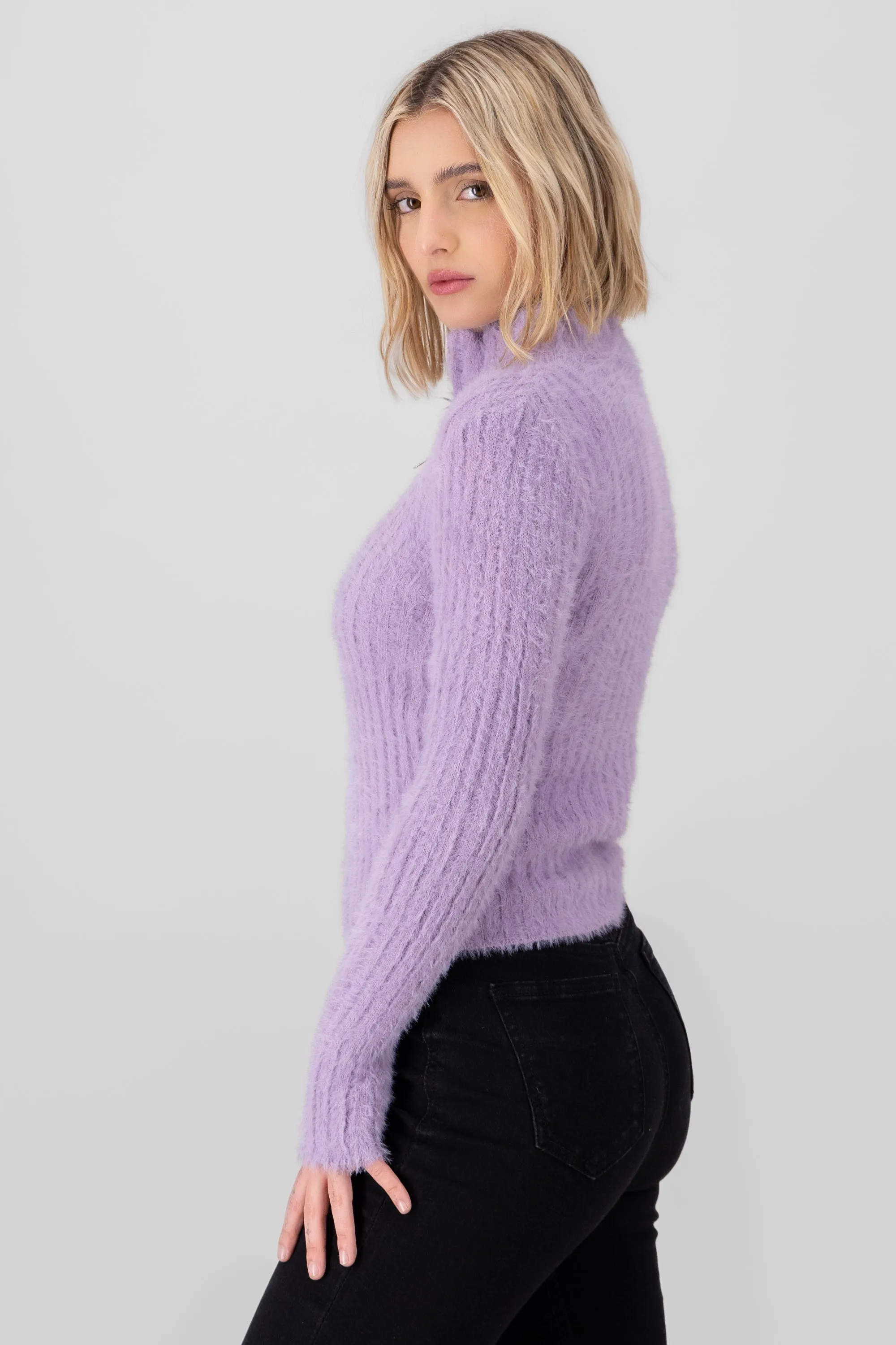 Sueter manga larga detalle cierre sold by Shasa product image thumbnail 3