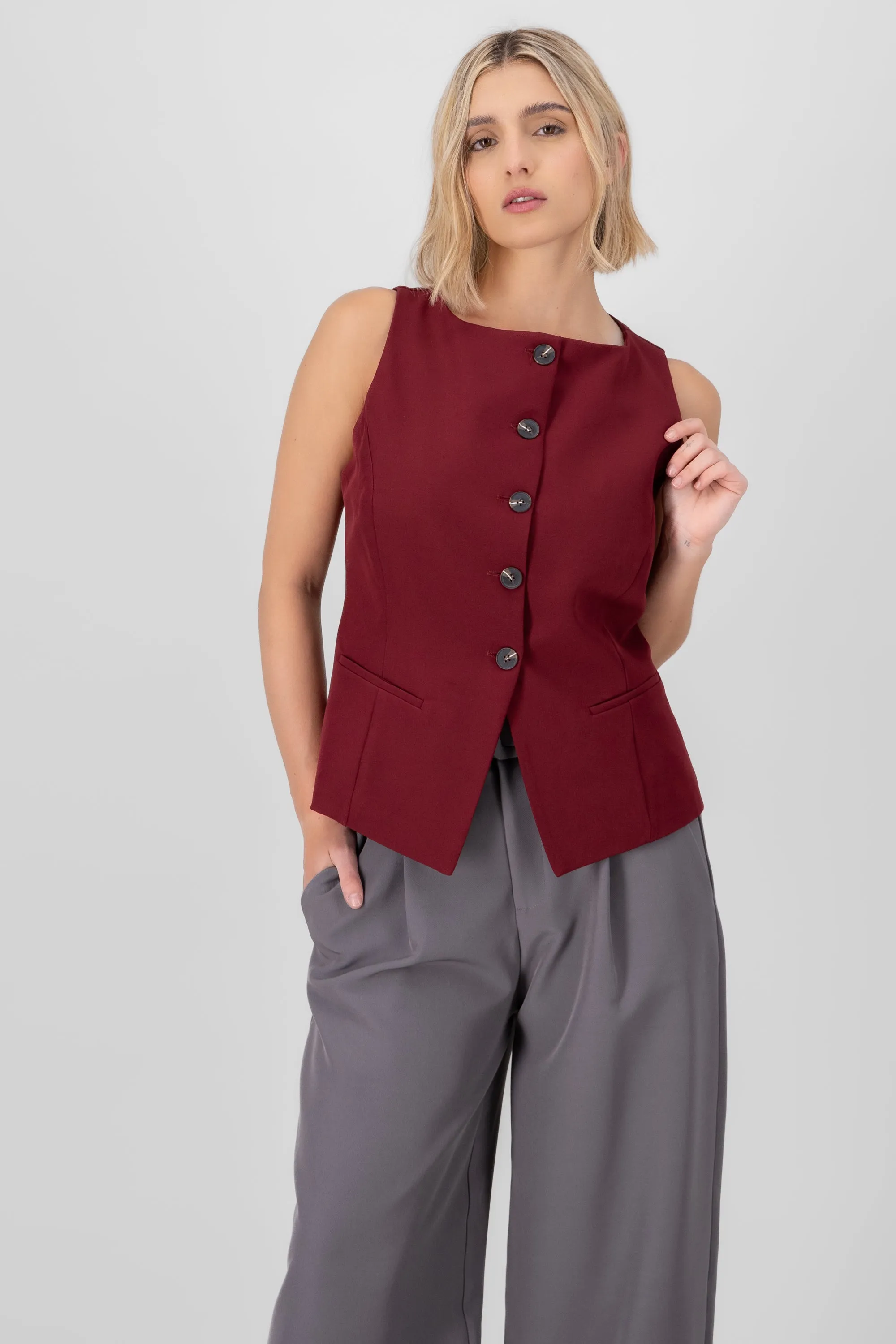 Chaleco largo sastre con botones Hypsters sold by Shasa