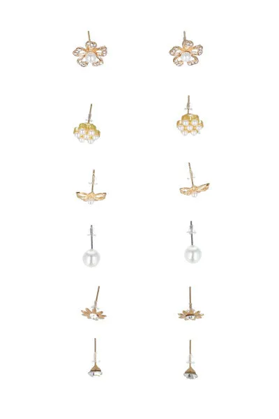 Set 6 aretes perlas mix sold by Shasa