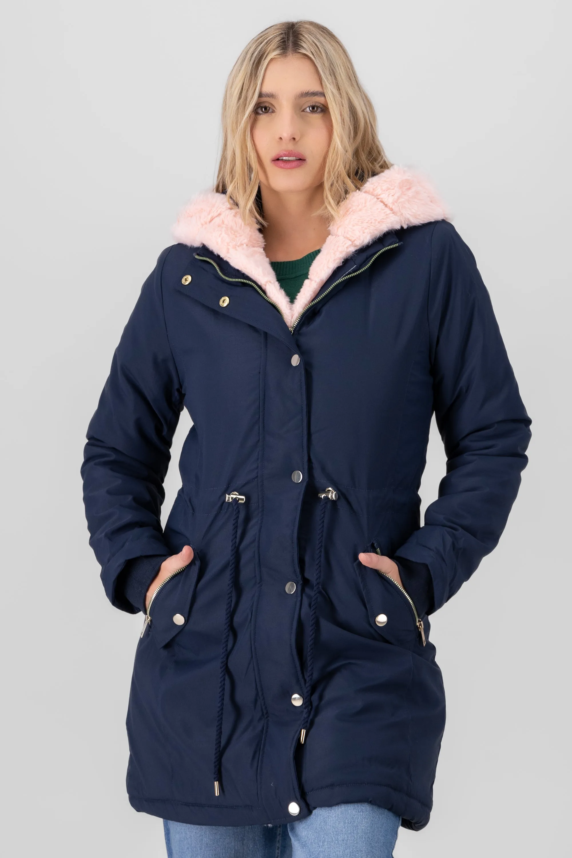 Chamarra puffer larga peluche sold by Shasa